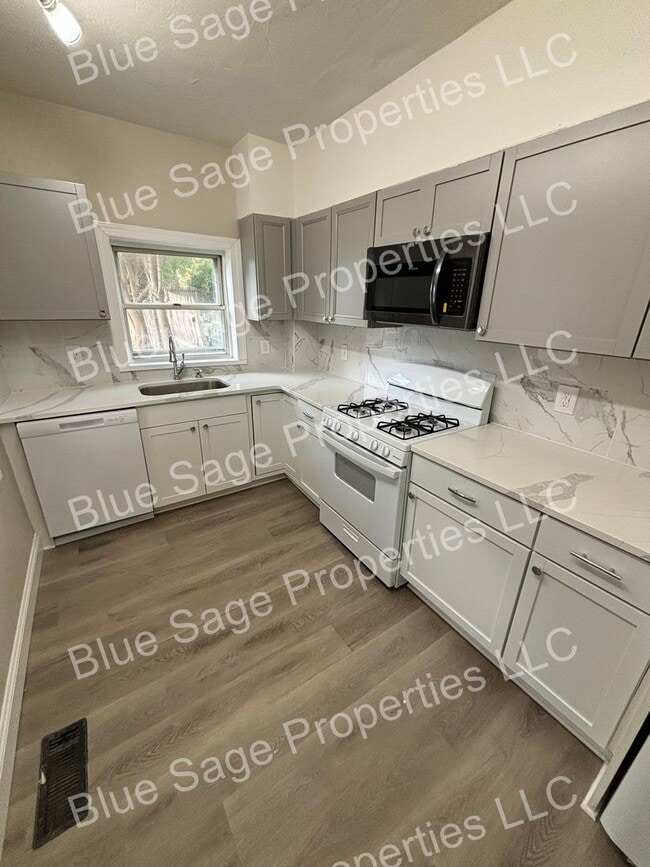Photo - 126 Beech St