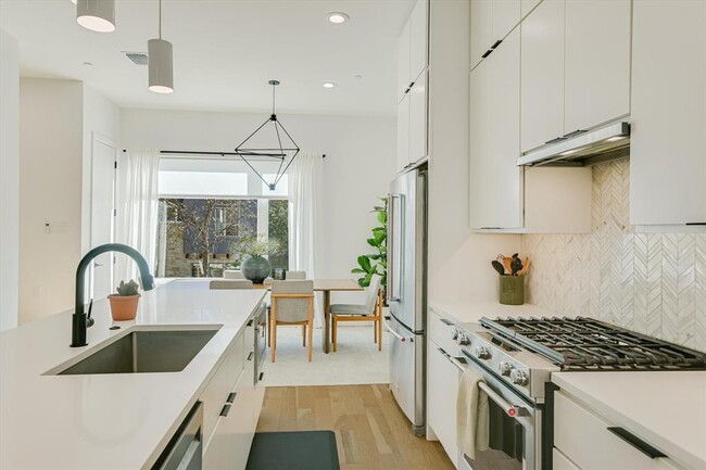 Building Photo - 410 W Alpine Rd Unit 3