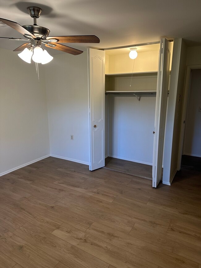 Building Photo - 278C Kingston Ct Unit 278 C Kingston Ct