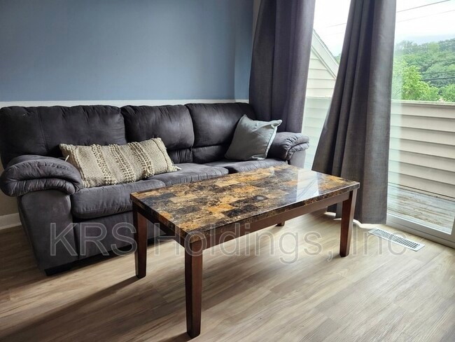 Photo - 1305 Bradley Dr