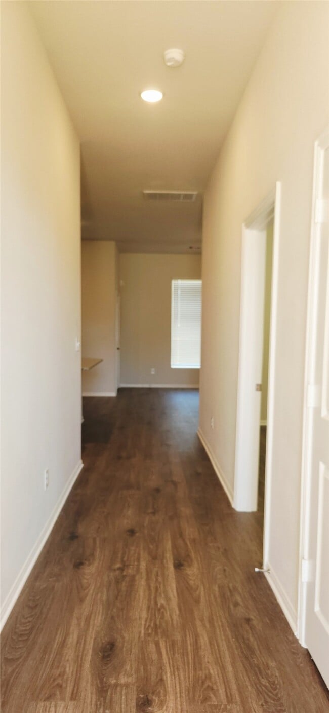 Photo - 406 Magnolia Ln