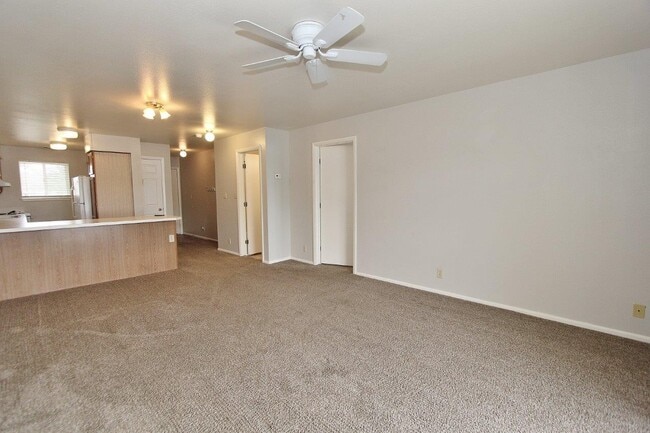 Photo - 551 N Moffatt Ave Unit 7