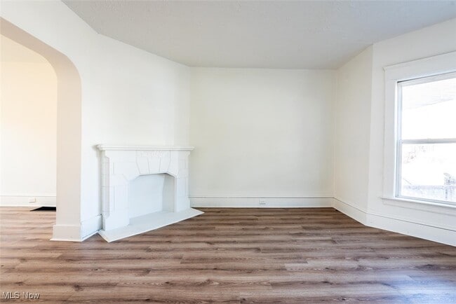 Photo - 3300 W 98th St