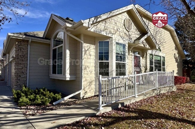 Building Photo - 9064 W Phillips Dr