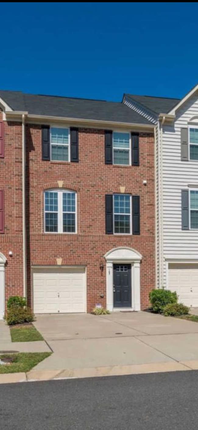 Photo - 107 Bancroft Dr Townhome