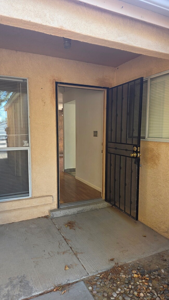 Photo - 1340 Rebecca Rd NE