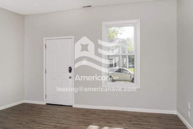 Photo - 630 W 8th St