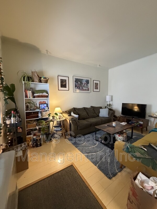 Photo - 194 North St