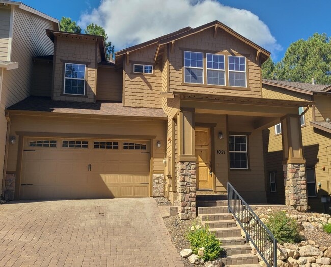 Photo - 1021 E Sterling Ln