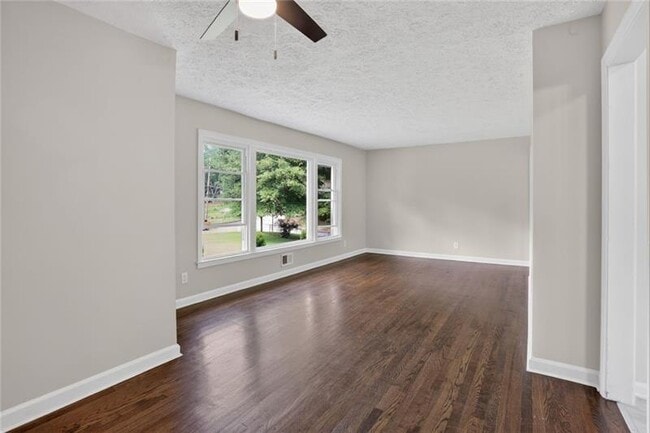 Photo - 3081 Glendale Ct