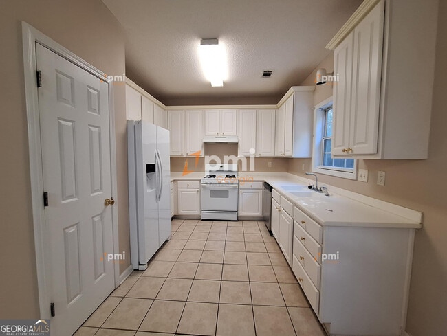 Photo - 1311 Vine Cir