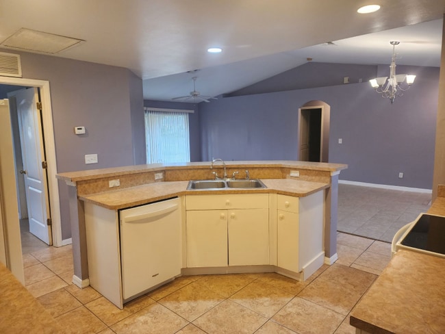 Photo - 1004 Columbus Blvd