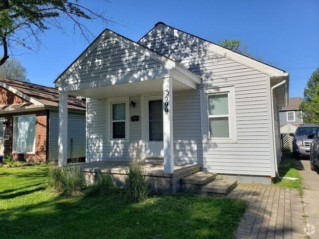 Building Photo - 2 bed 1 bath Berkley ranch Rental