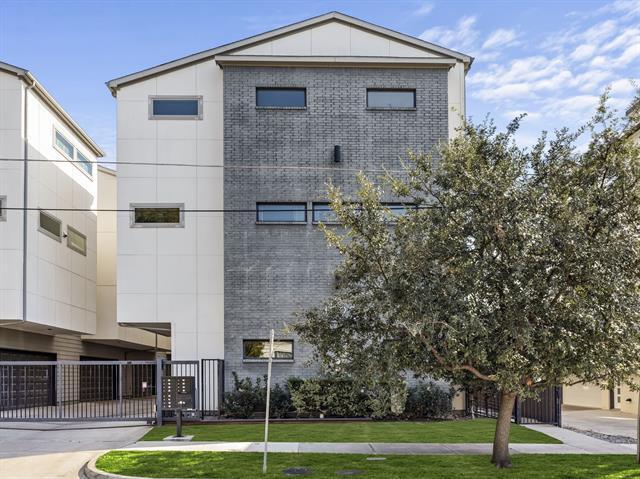 Building Photo - 4222 Roseland Ave Unit 102