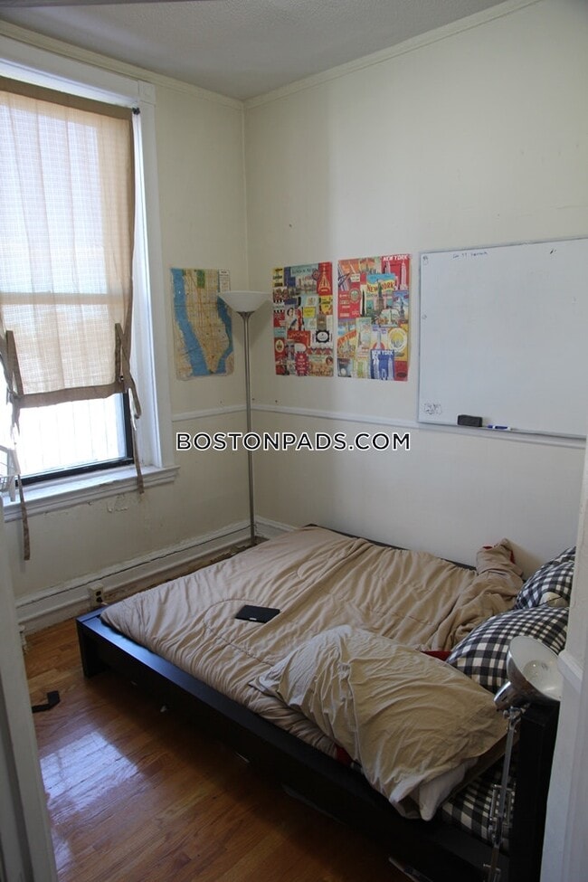 Photo - 43 Bay State Rd Unit 4R