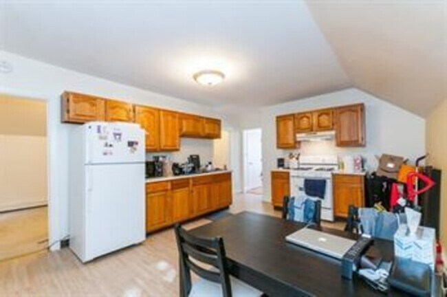 Photo - 18 Ashley St Unit 3