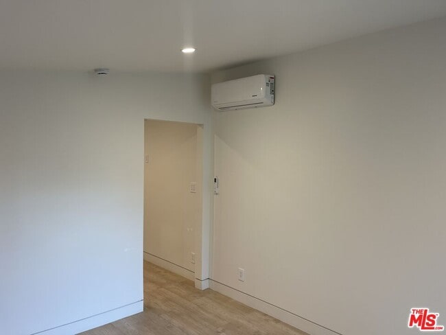 Photo - 4234 Ellenita Ave