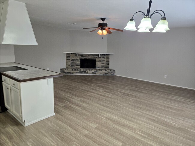 Photo - 4371 Kevinkay Dr