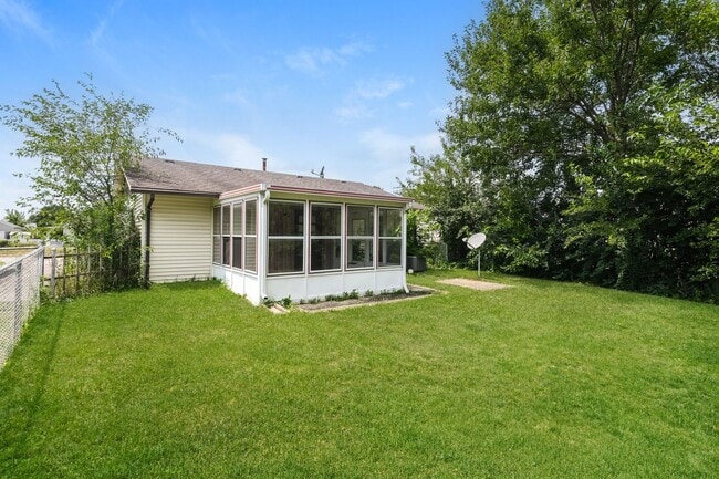 Photo - 3 Bed 1 Bath Single Family Home in Springfield!