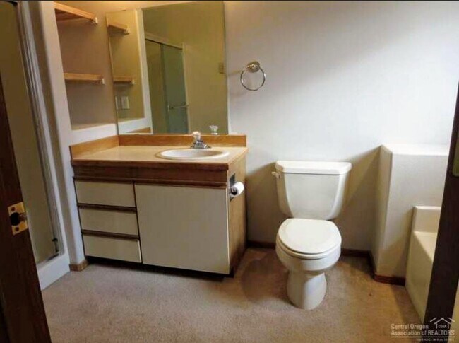 Photo - 1050 NE Butler Market Rd Unit Cedar Creek Condos