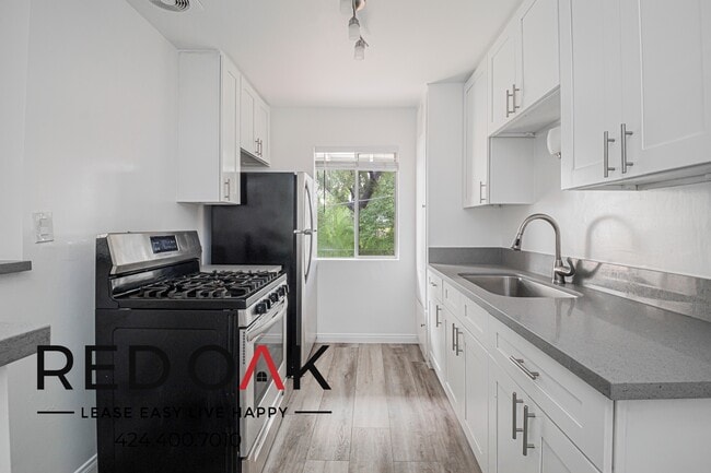 Photo - 630 N Cerritos Ave Unidad 214