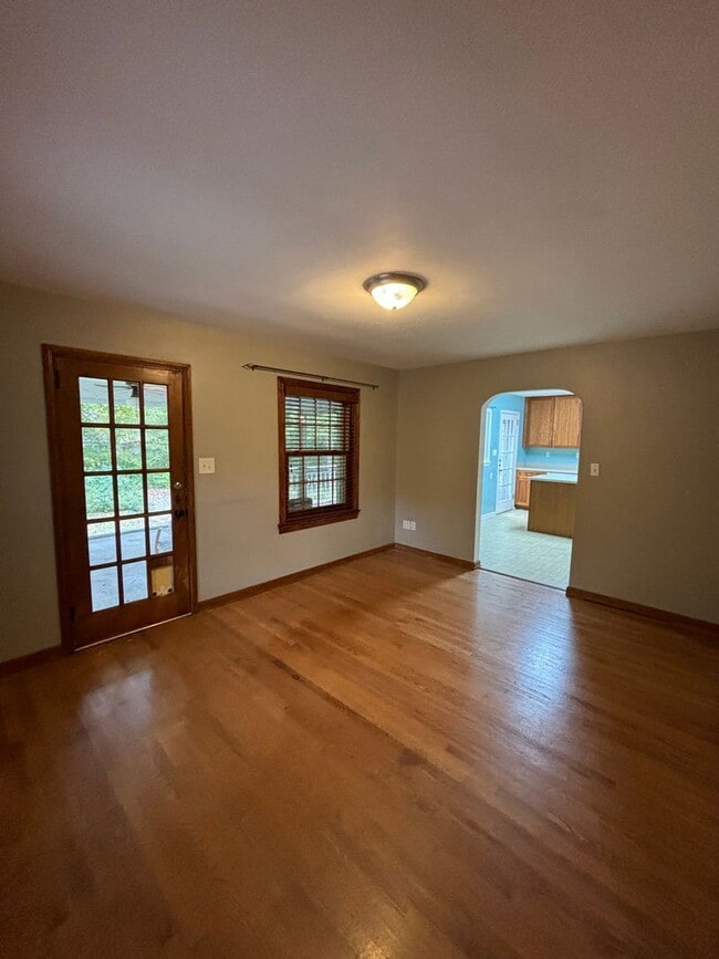 Photo - Timeless 3-Bedroom Cottage on Expansive Lo...