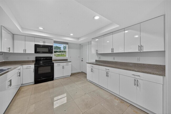 Photo - 206 NW 5th Ave