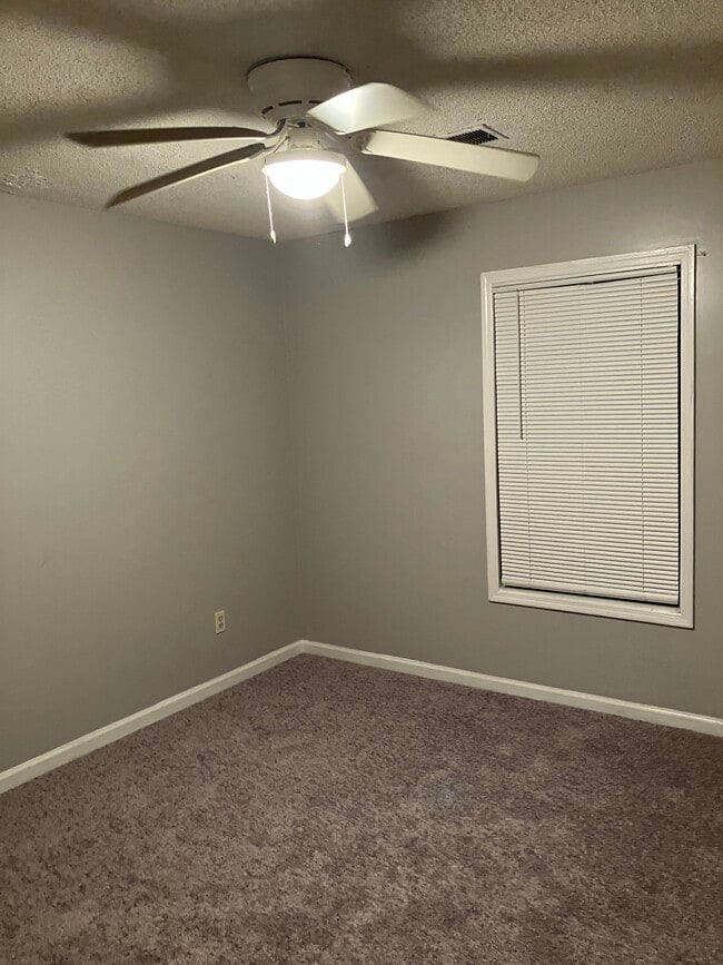 Bedroom - 25 Ninety Two Pl