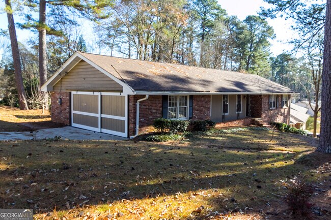 Photo - 2327 Bry Mar Dr NE