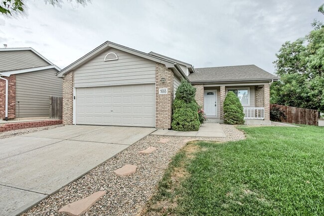 Photo - 3 Bedroom 2 Bath Ranch Style Home in Loveland