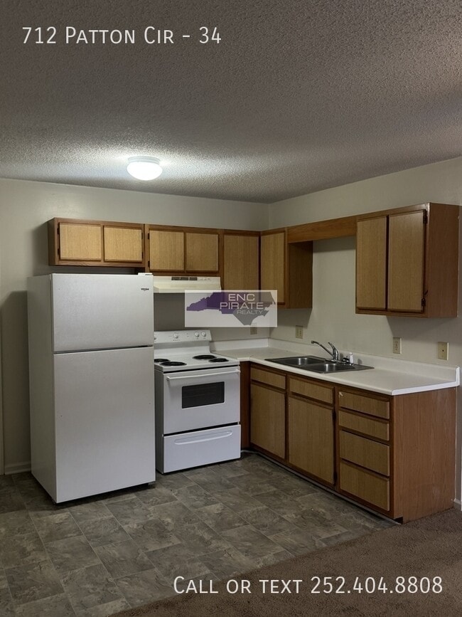 Building Photo - 712 Patton Cir Unit 34