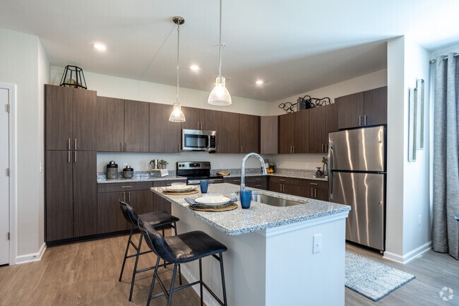1BR, 1BA - 838 SF