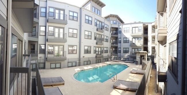 Photo - Texan Shoal Creek 2 Bed 2 Bath Unidad 314