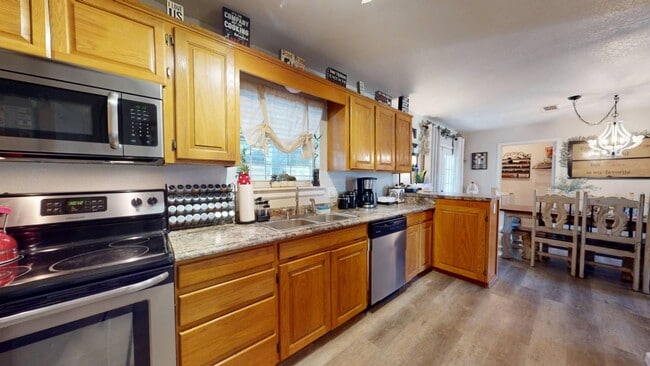 Photo - 1202 E Keller St