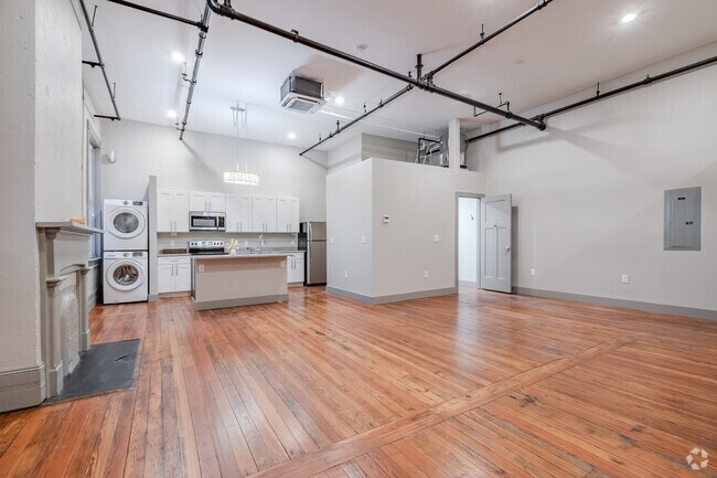 Studio, 1BA - 753SF - 205 - Market House Lofts
