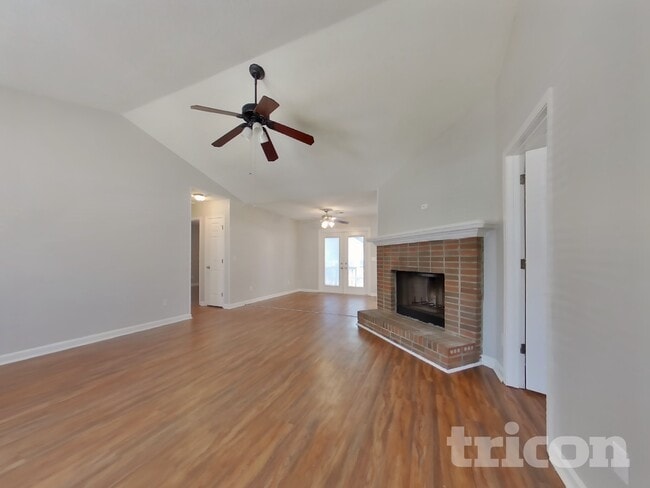 Photo - 101 Squire Rd