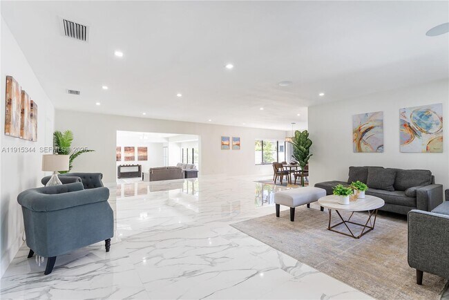 Photo - 1600 Micanopy Ave