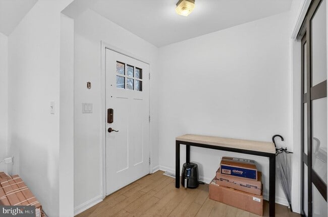 Photo - 7011 Fox Chase Rd