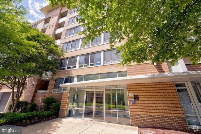 Building Photo - 355 I St SW Unit 524 Rental