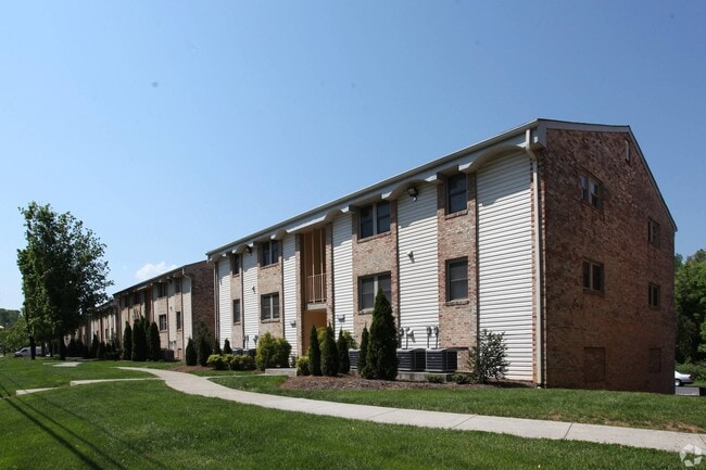 Community - West Creek Manor Apartments