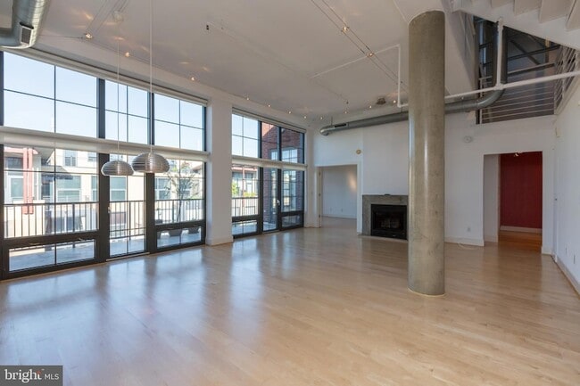 Building Photo - 2328 Champlain St NW Unit 417