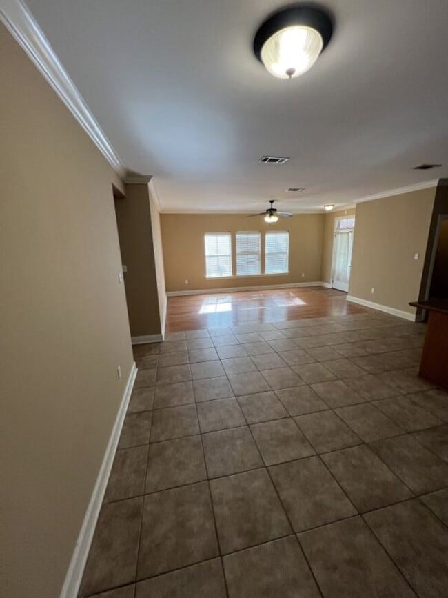 Photo - Charming 3-bedroom 2-bathroom in South Burbank Neighborhood!