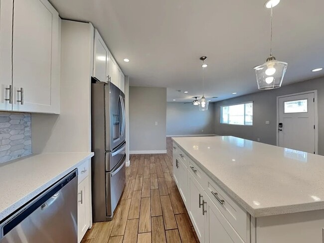 Photo - 1211 W Elna Rae St