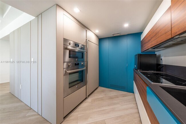 Photo - 5255 Collins Ave Unit 12F