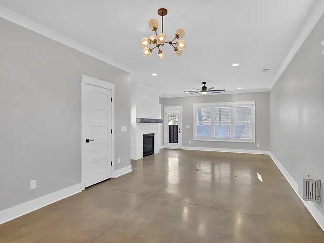 Photo - 368 Glenrose Ave