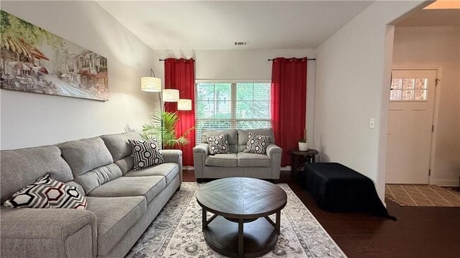 Photo - 1810 Kingsbridge Ct