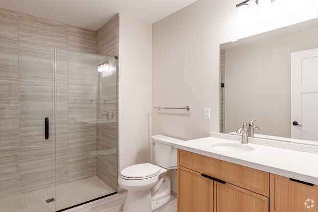 1BR, 1BA - 731SF - Bathroom