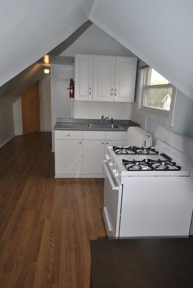 Photo - 1100 Hill St