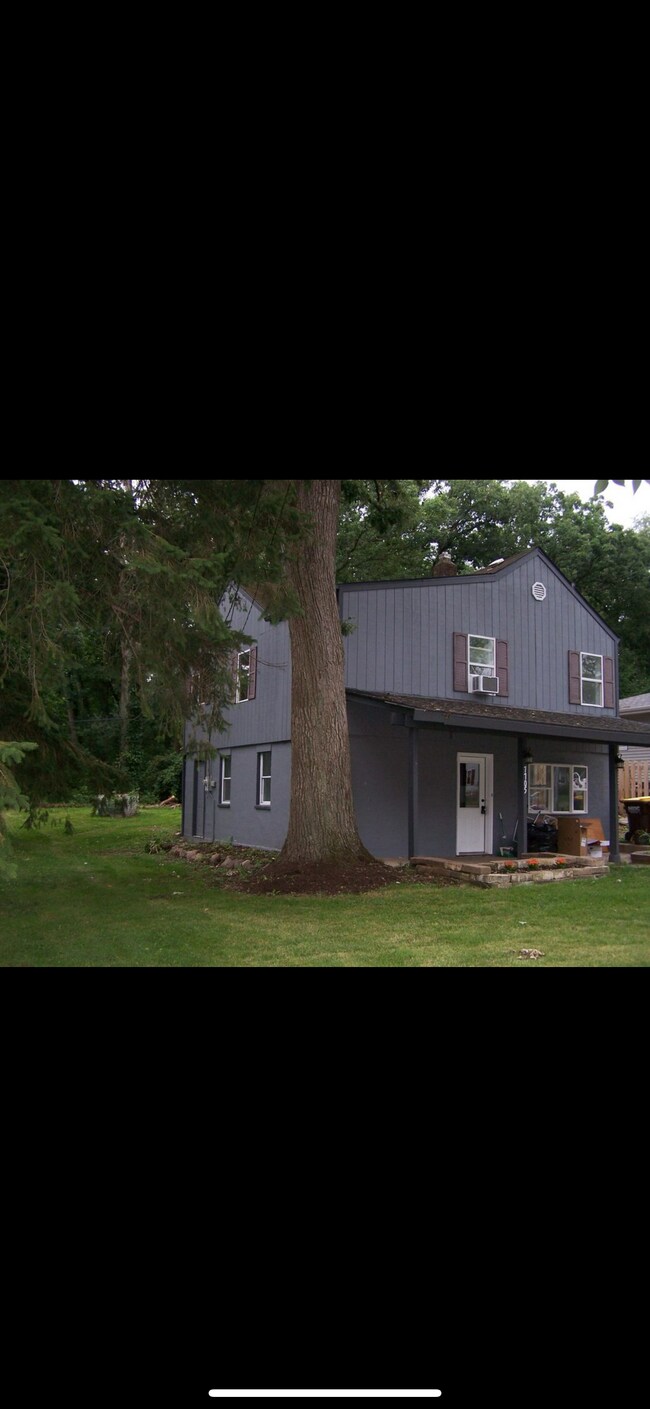 7705 Oakwood Dr Rental For Rent in Wonder Lake, IL