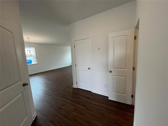 Photo - 140 Windover Wy